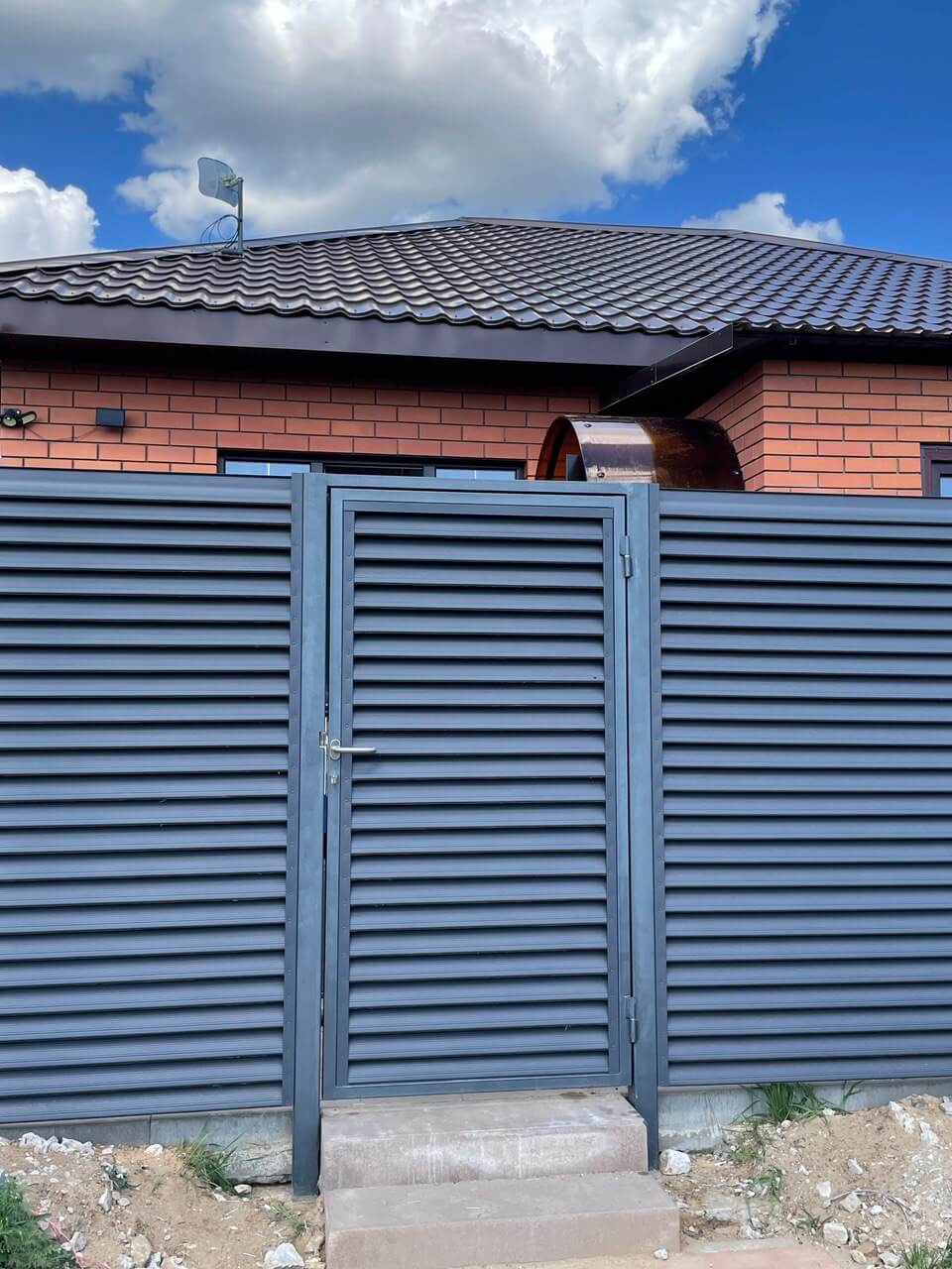 Забор из ламелей еврожалюзи 24м RAL7024 Серый Графит МАТТЕ фото 2 в Петрозаводске