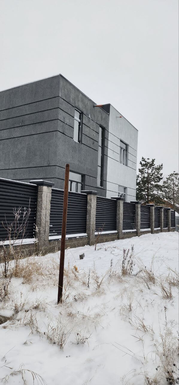 Забор-жалюзи из ламелей ЭКО-Z 66м RAL9005/9005 Черный двусторонний МАТТЕ фото 1 в Петрозаводске