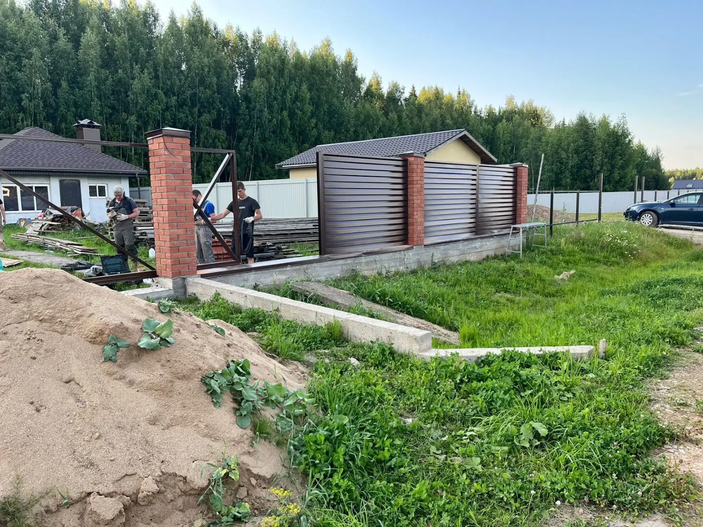 Забор-жалюзи из ламелей Хай-Тек 26м RAL8017/8017 Шоколад двусторонний фото 3 в Петрозаводске